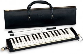 Suzuki Pro-37 V2 мелодика духовая клавишная Alto 37 клавиш в кейсе от музыкального магазина МОРОЗ МЬЮЗИК
