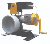 ТТС ЛЭЗ-1,2-0,4-0,75 Лебедка электрическая для привода занавеса. Для аналоговой системы управления. Тяговое усилие 1200 Н. Скорость 0,4 м/с. Двигатель от музыкального магазина МОРОЗ МЬЮЗИК