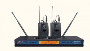 RELACART ER-5900MT 2-х канальный приемник ER-5900 + два поясных передатчика ET-50 от музыкального магазина МОРОЗ МЬЮЗИК