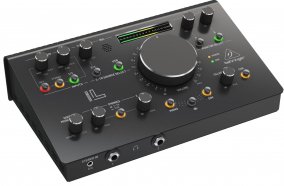 Behringer STUDIO L активный мониторный контроллер с предусилителями Midas, 192 кГц 2x2 USB аудиоинтерфейсом и VCA стерео трекингом от музыкального магазина МОРОЗ МЬЮЗИК