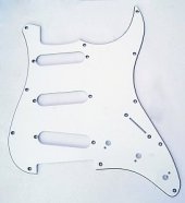 Caraya H-1001B Защитная накладка для электрогитары SSS, однослойная, белая от музыкального магазина МОРОЗ МЬЮЗИК