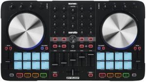 Reloop Beatmix 4 MKII DJ-микшер контроллер с пэдами для Serato, 16 драм-пэдов с разноцветной подсветкой для запуска лупов, сэмплов и cue-точек от музыкального магазина МОРОЗ МЬЮЗИК